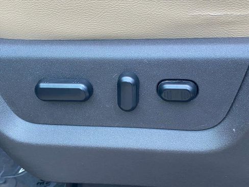 Used 2015 Ford F350 Lariat image 15