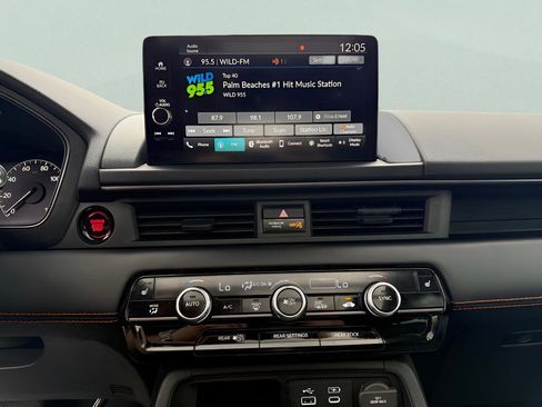 Certified 2023 Honda Pilot TrailSport image 20