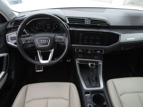 Used 2021 Audi Q3 2.0T Premium Plus w/ Premium Plus Package AWD/4WD image 18