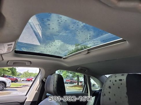 Used 2024 Volkswagen Jetta SE w/ Panoramic Sunroof Package FWD image 10