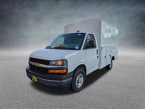 New 2025 Chevrolet Express 3500 w/ Power Convenience Package image 7