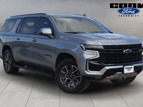 Used 2023 Chevrolet Suburban Z71 w/ Off-Road Capability Package AWD/4WD image 2