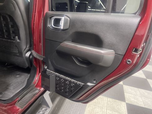 Used 2021 Jeep Gladiator Rubicon image 18