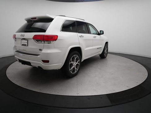 Used 2019 Jeep Grand Cherokee Overland AWD/4WD image 34