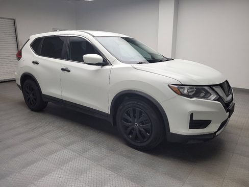 Used 2017 Nissan Rogue S FWD image 11