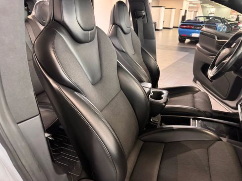 Used 2017 Tesla Model X 75D image 15