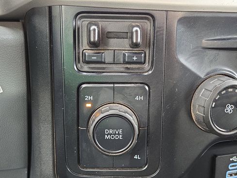 Used 2025 Ford F250 XLT image 29