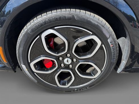 Used 2022 Ford Mustang Mach-E GT image 9