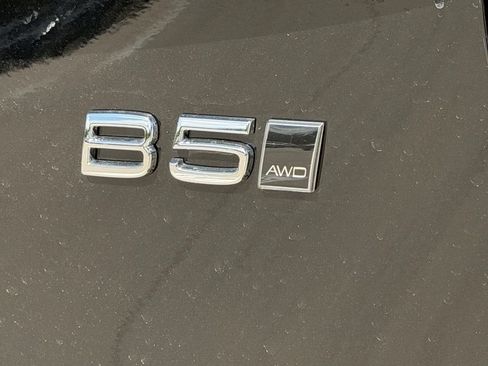 New 2026 Volvo XC90 B5 Plus w/ Protection Package Premier AWD/4WD image 7