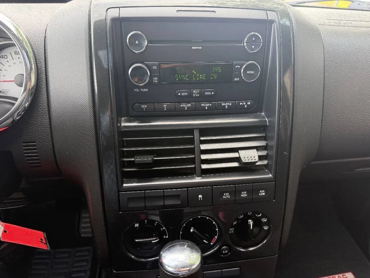Used 2009 Ford Explorer Sport Trac XLT AWD/4WD image 24