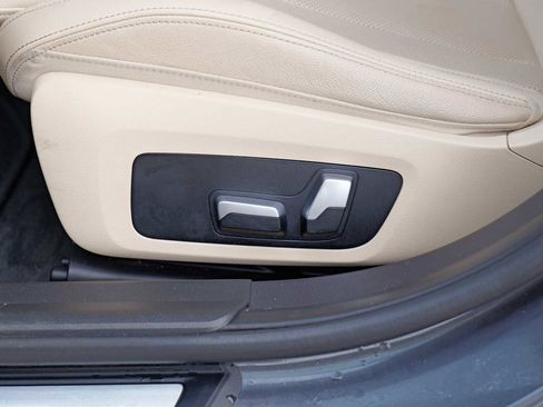 Used 2022 BMW 330e 330e w/ Driving Assistance Package image 20