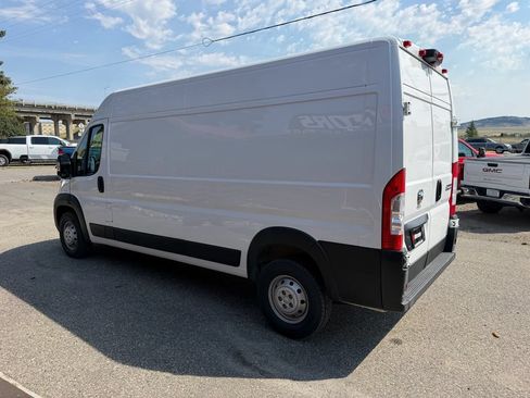Used 2023 RAM ProMaster 2500 FWD image 6