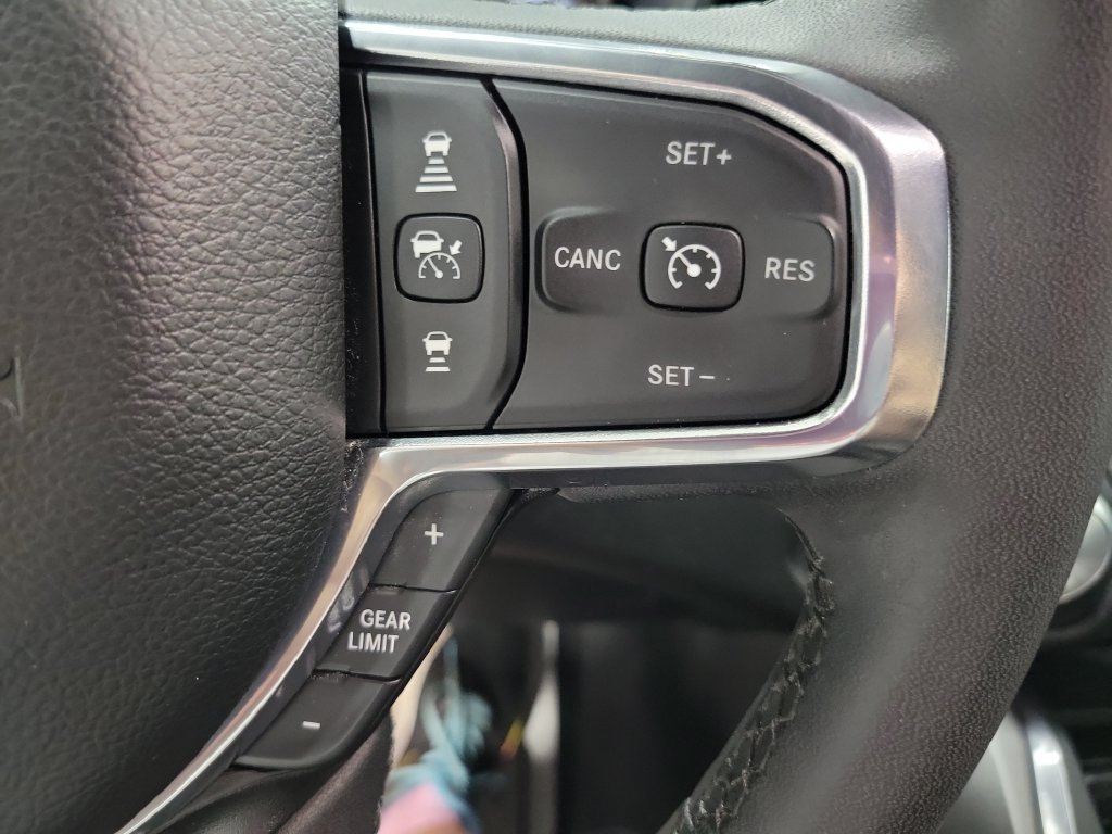 Used 2025 RAM 1500 Laramie AWD/4WD image 43