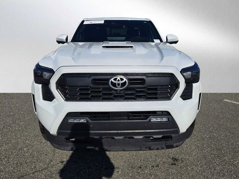 Certified 2025 Toyota Tacoma TRD Sport w/ TRD Sport Premium Package image 8