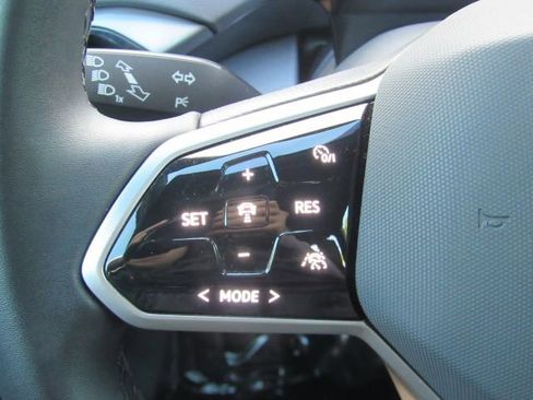 Used 2024 Volkswagen ID.4 S image 41