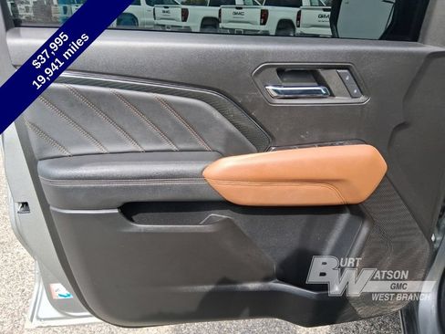 Used 2024 GMC Canyon AT4 w/ Canyon Safety Plus Package AWD/4WD image 25
