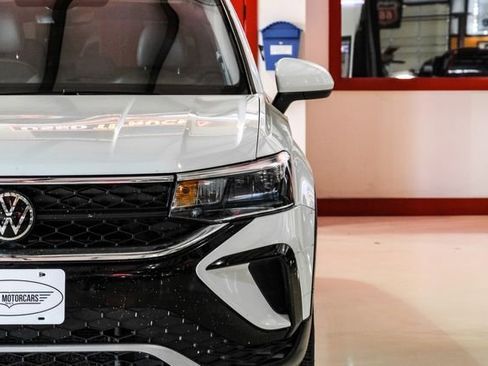 Used 2023 Volkswagen Taos SE w/ Panoramic Sunroof Package image 42