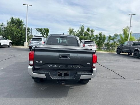 Used 2019 Toyota Tacoma SR5 AWD/4WD image 5