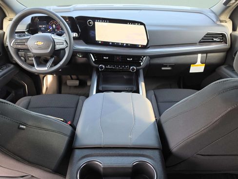 New 2026 Chevrolet Suburban LS w/ Max Trailering Package RWD image 17