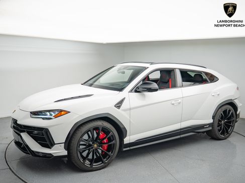 Used 2024 Lamborghini Urus S image 13