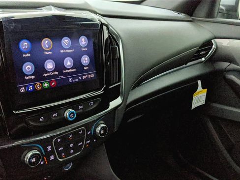 Used 2023 Chevrolet Traverse LT FWD image 23