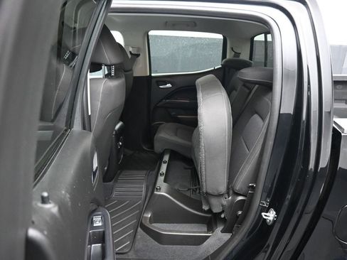 Used 2021 Chevrolet Colorado LT w/ Safety Package image 32