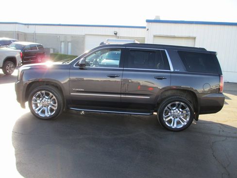 Used 2018 GMC Yukon SLT w/ Premium Edition image 8