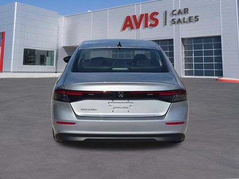 Used 2025 Honda Accord SE image 7