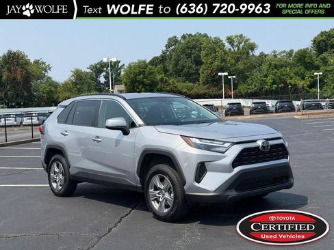 Used 2024 Toyota RAV4 XLE AWD/4WD image 1