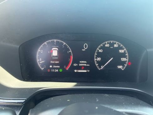 Used 2025 Honda CR-V EX image 11