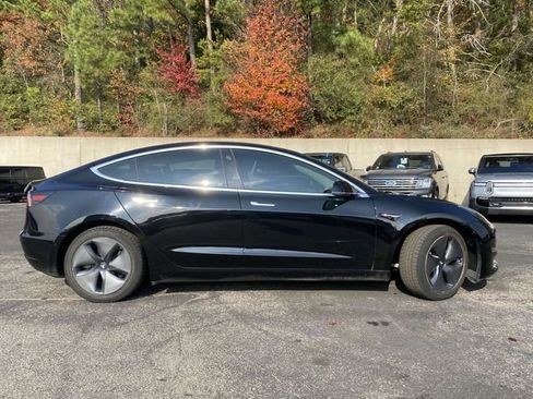 Used 2020 Tesla Model 3 Standard Range Plus image 2