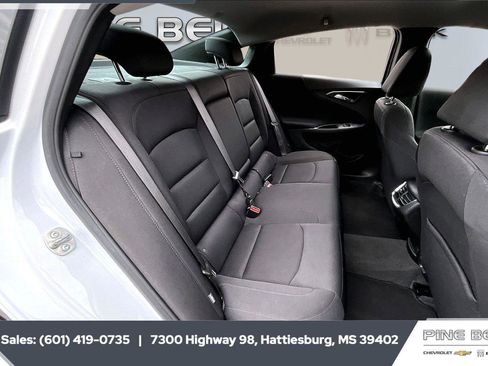 Used 2024 Chevrolet Malibu LT FWD image 20