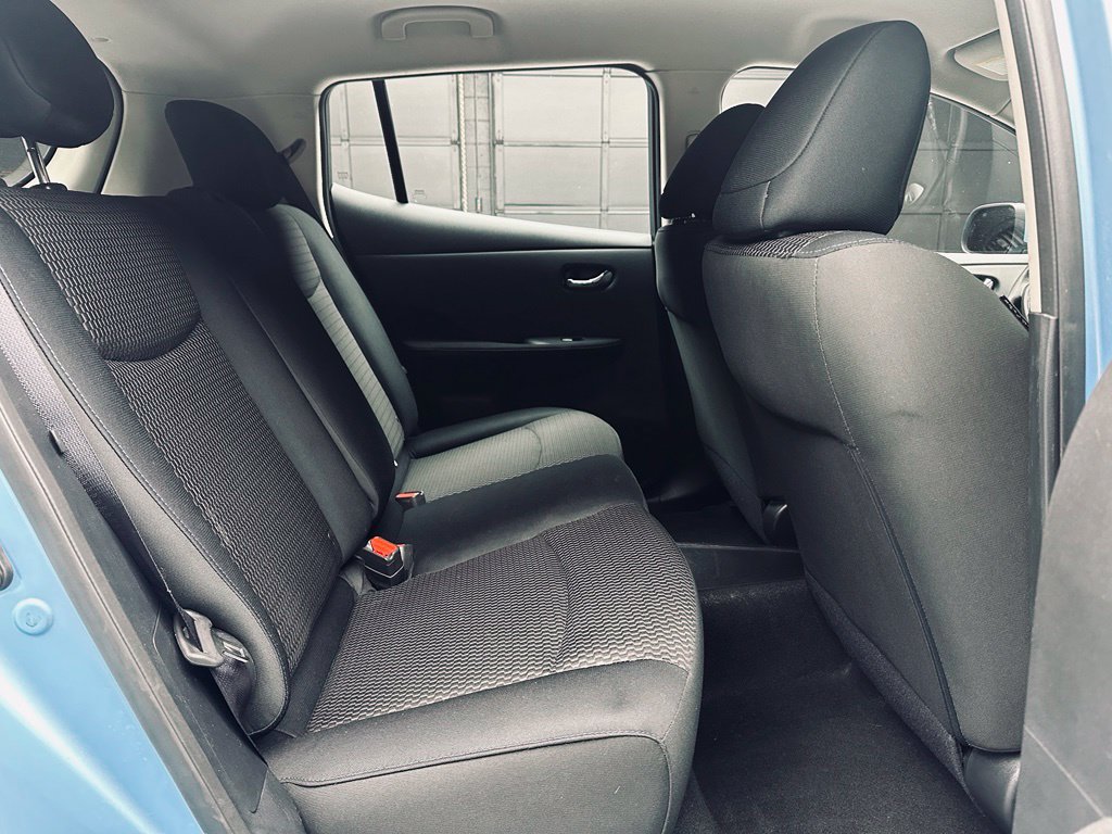 Used 2015 Nissan Leaf S FWD image 20