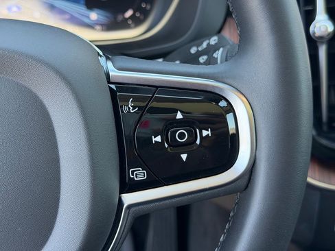 Certified 2023 Volvo XC60 B5 Ultimate w/ Climate Package AWD/4WD image 27
