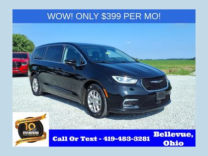 Used 2024 Chrysler Pacifica Touring-L