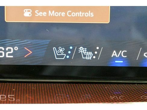 Used 2024 Chevrolet Traverse RS FWD image 54