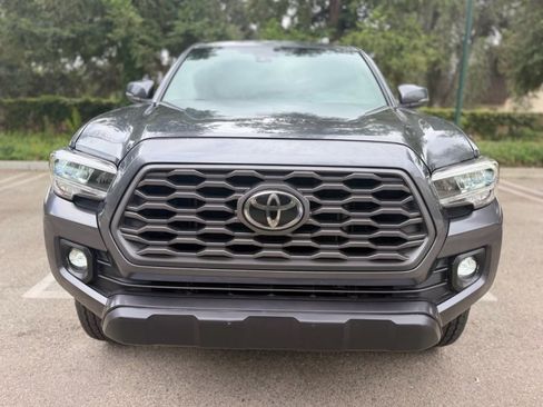 Used 2021 Toyota Tacoma TRD Off-Road w/ Technology Package AWD/4WD image 10