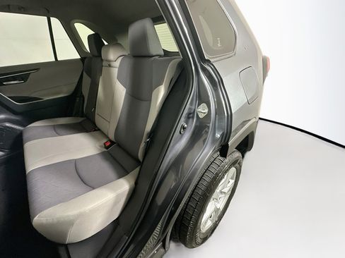 Used 2019 Toyota RAV4 XLE w/ Convenience Package FWD image 26