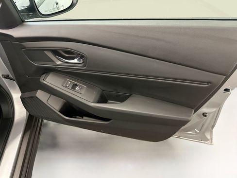Used 2023 Honda Accord EX image 32
