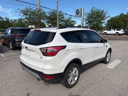 Used 2018 Ford Escape SE w/ SE Sync 3 Package image 12