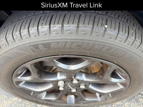 Used 2021 Chrysler 300 Touring L w/ Popular Equipment Group AWD/4WD image 34