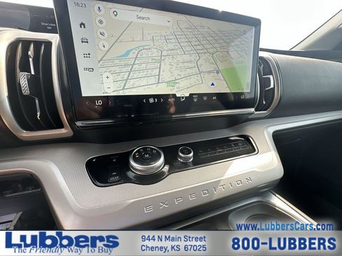 Used 2025 Ford Expedition Max Active RWD image 19