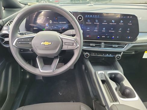 New 2026 Chevrolet Equinox EV LT image 4