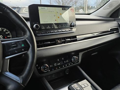 Used 2024 Mitsubishi Outlander SEL image 29