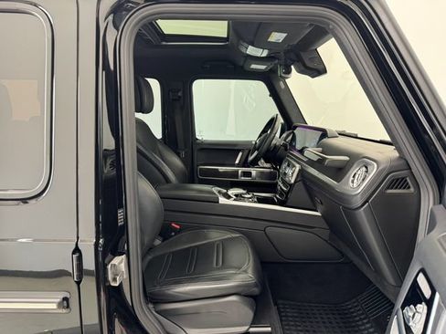 Used 2022 Mercedes-Benz G 550 image 17