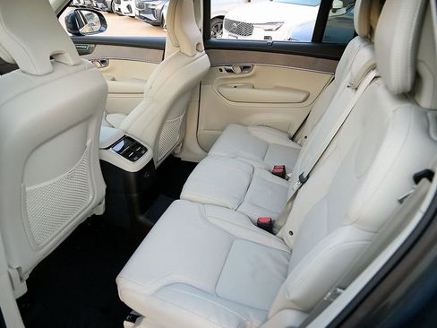 New 2026 Volvo XC90 T8 Ultra image 19