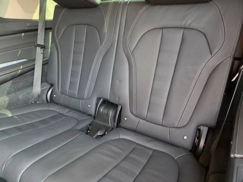 Used 2020 BMW X7 xDrive40i w/ Executive Package AWD/4WD image 12