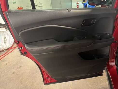 Used 2025 Honda Passport Black Edition image 10