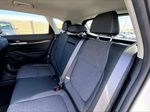 Used 2024 Kia Seltos S FWD image 17