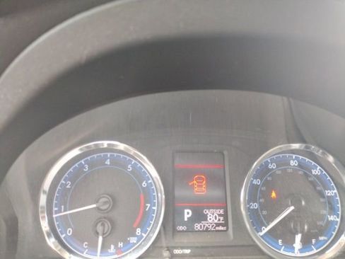Used 2017 Toyota Corolla LE FWD image 9